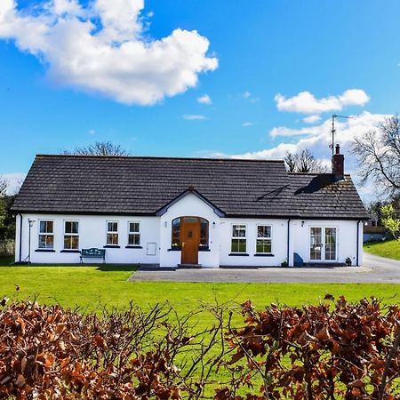 The Heights & Hollows Farmhouse, Saul, Downpatrick, Sleeps 14 Extérieur photo