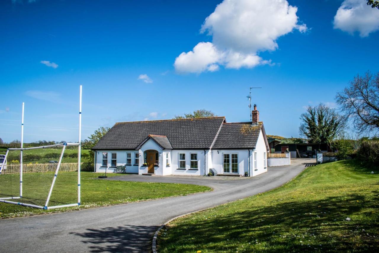The Heights & Hollows Farmhouse, Saul, Downpatrick, Sleeps 14 Extérieur photo