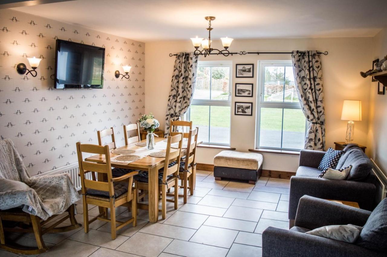 The Heights & Hollows Farmhouse, Saul, Downpatrick, Sleeps 14 Extérieur photo