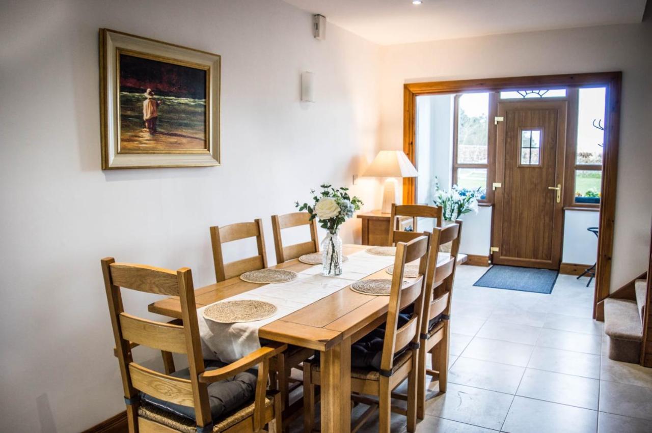 The Heights & Hollows Farmhouse, Saul, Downpatrick, Sleeps 14 Extérieur photo